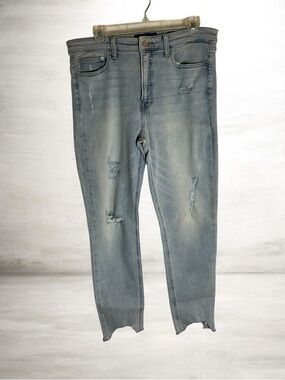 Lucky Brand Faded Light Blue Denim Ripped Jeans Bridgette   Size 12 or 31